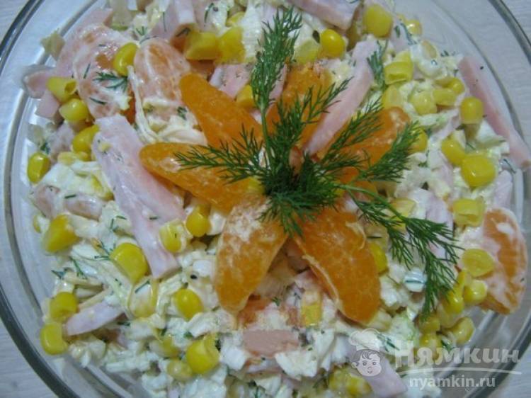 Салат из ветчины, кукурузы и пекинской капусты 