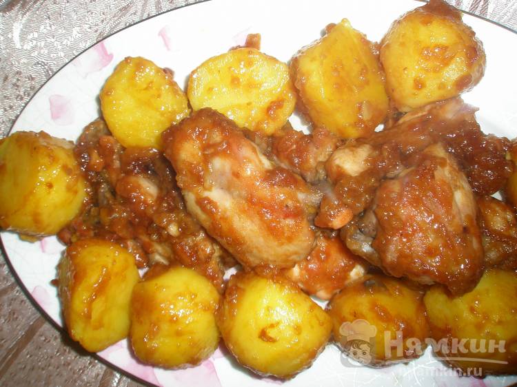 Куриные бёдрышки с картофелем в соусе терияки