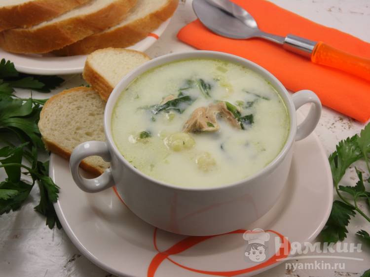 Сливочный суп с горбушей и цветной капустой