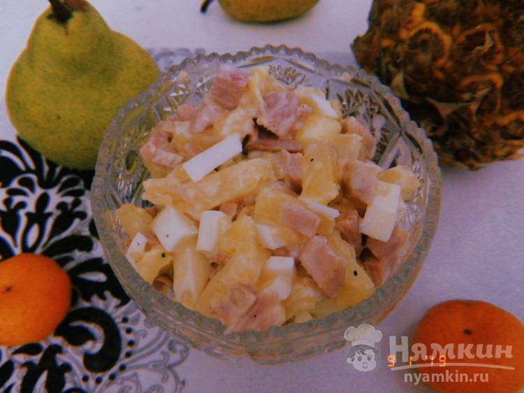 Салат с ананасом и курицей
