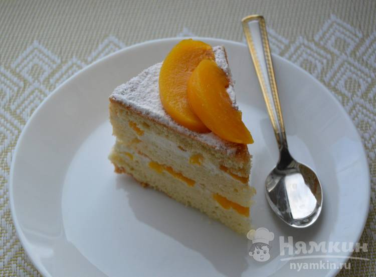  Бисквитный торт с персиками
