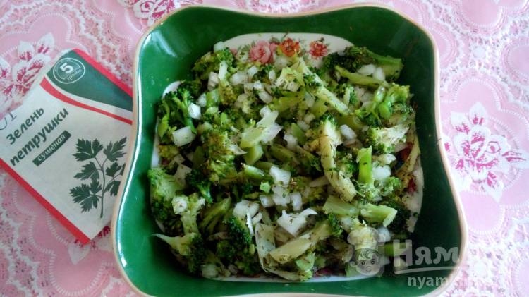 Салат из капусты брокколи