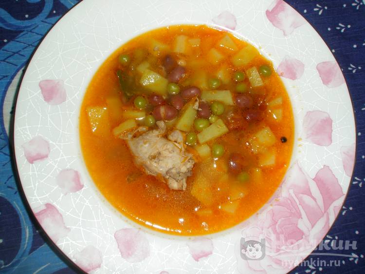 Куриный суп с бобовыми