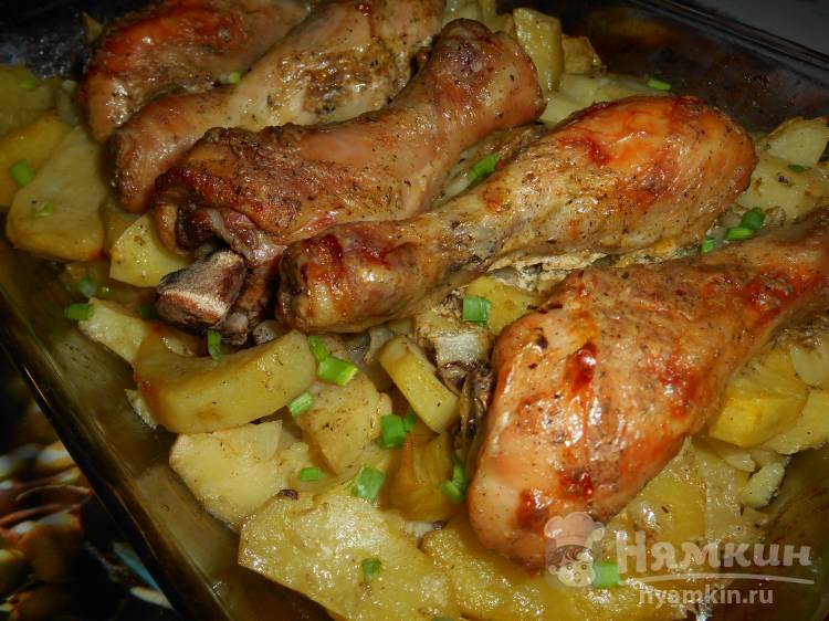 Куриные голени с картофелем запеченные в духовке