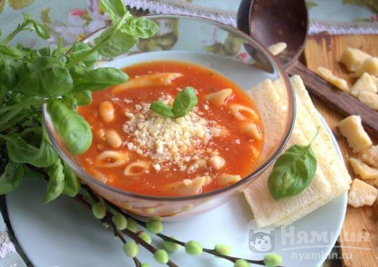 Итальянский томатно-фасолевый суп с пармезаном