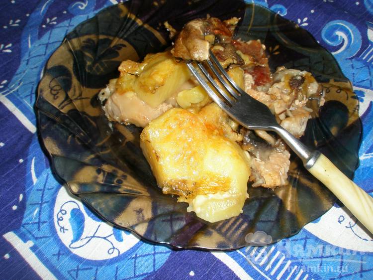 Запеканка из свинины, картофеля и шампиньонов