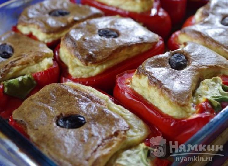 Перец половинками фаршированный сыром в духовке