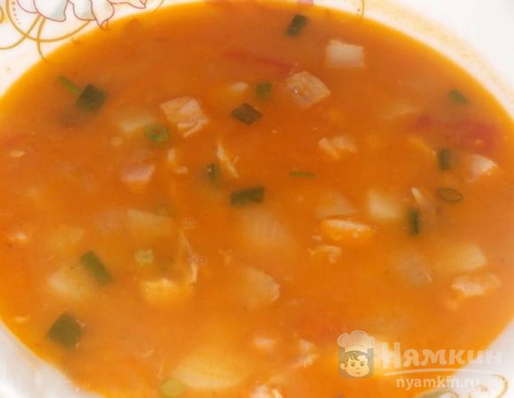Гороховый суп с помидорами и грудинкой