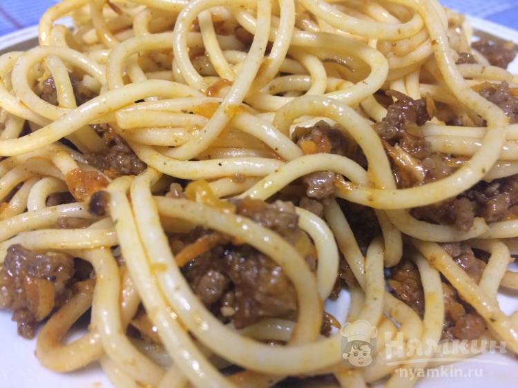 Спагетти с говяжьим фаршем