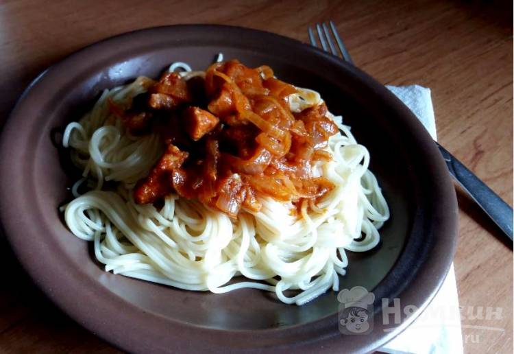 Спагетти с мясом в остром горячем соусе