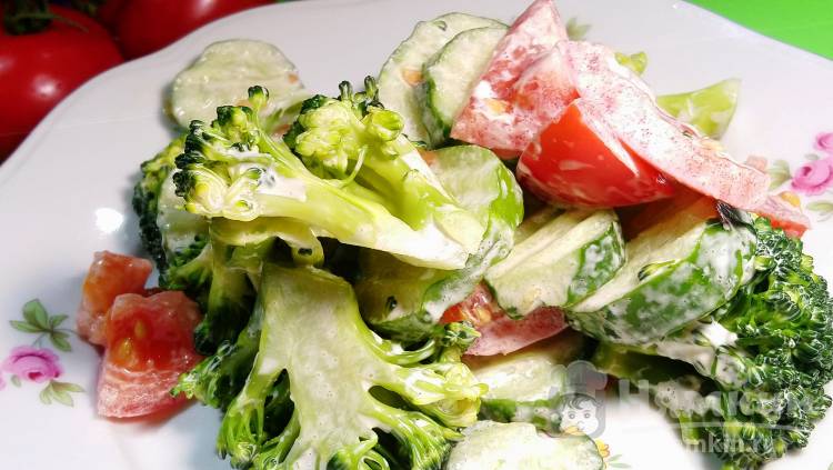 Хрустящий овощной салат с брокколи