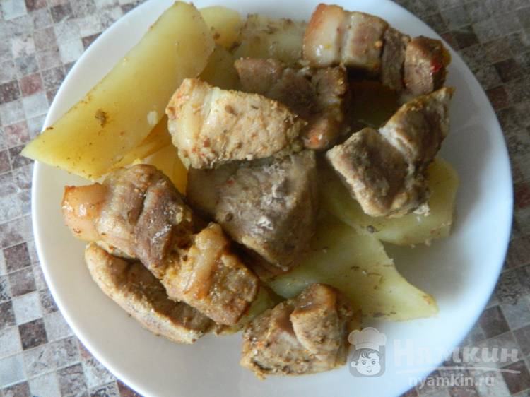 Свинина в горчичном соусе с картофелем в духовке