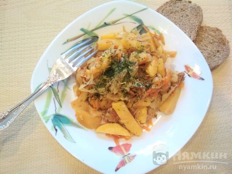 Овощное рагу с картошкой и капустой