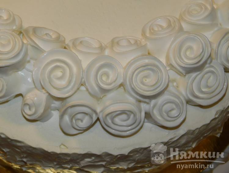 Белковый заварной крем для украшения торта
