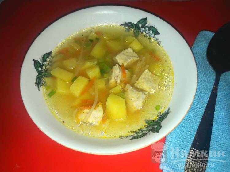 Суп с куриным филе и вермишелью в мультиварке