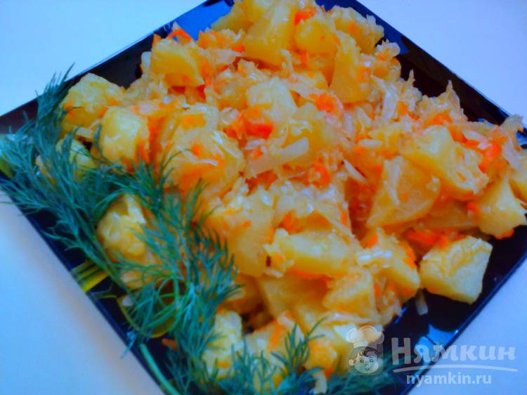 Капуста тушеная с картофелем и морковью