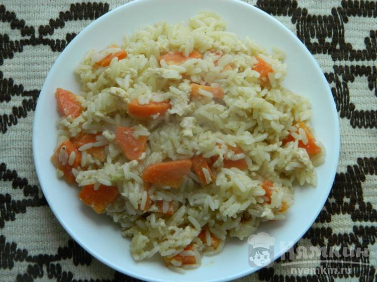 Быстрый рис с фаршем и овощами