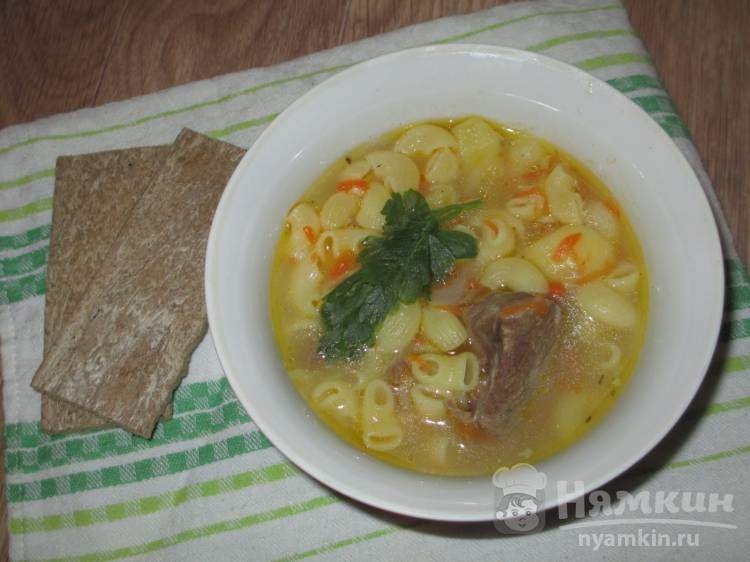 Картофельный суп на бульоне из индоутки с помидорами черри и рожками