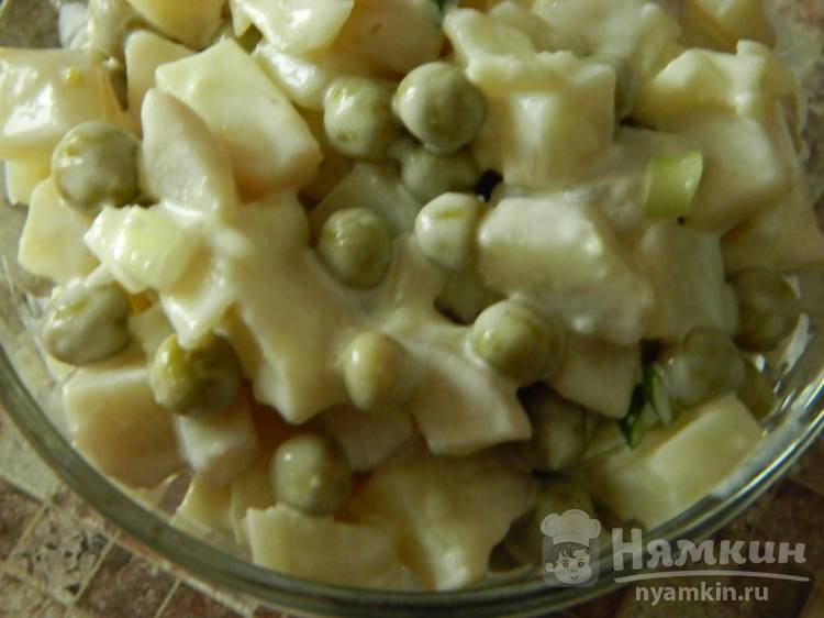 Картофельный салат с зеленый луком