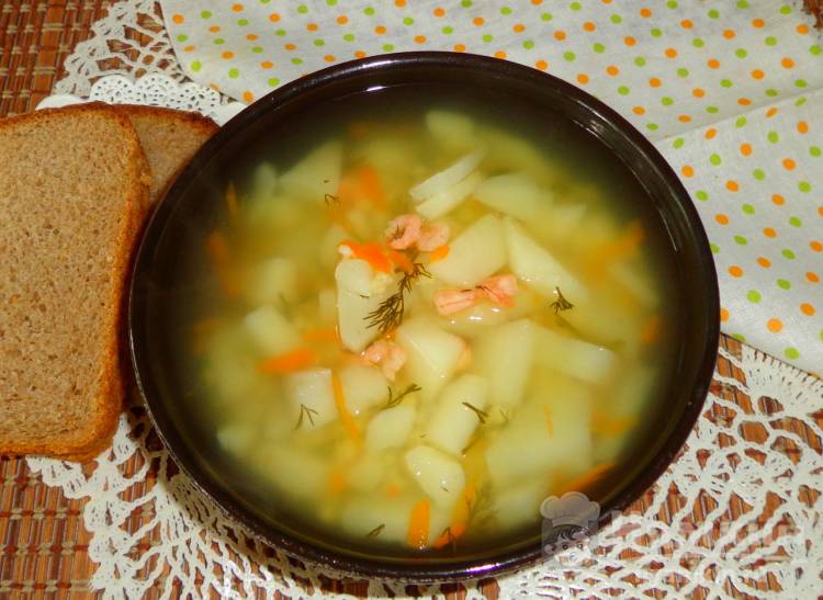 Пшенный суп с креветками