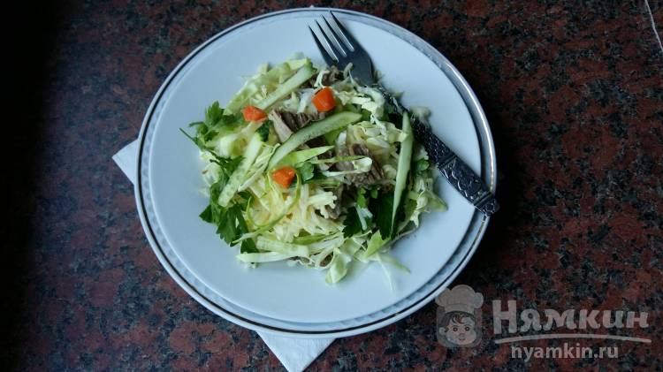 Вермишелевый салат с мясом и овощами