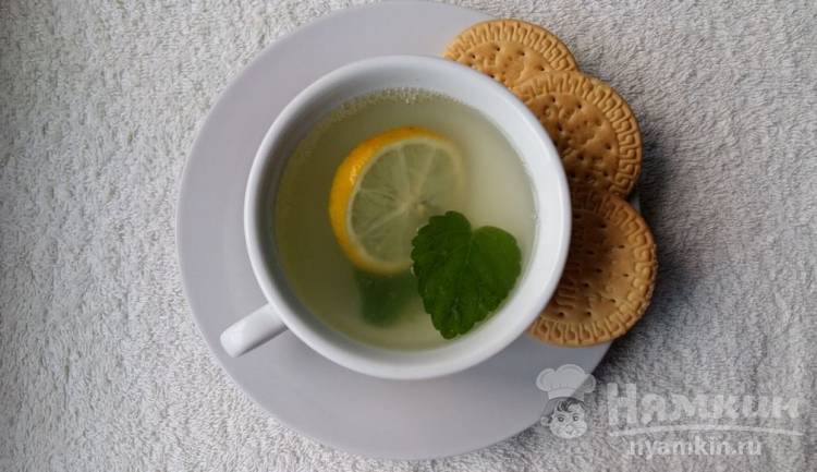 Имбирный чай с лимоном и мелиссой