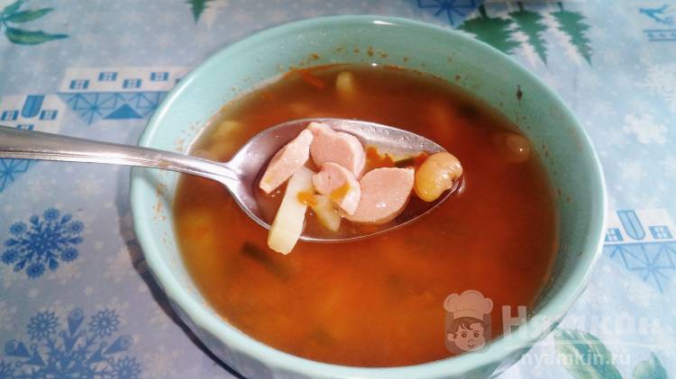 Фасолевый суп с зеленым луком и укропом на скорую руку