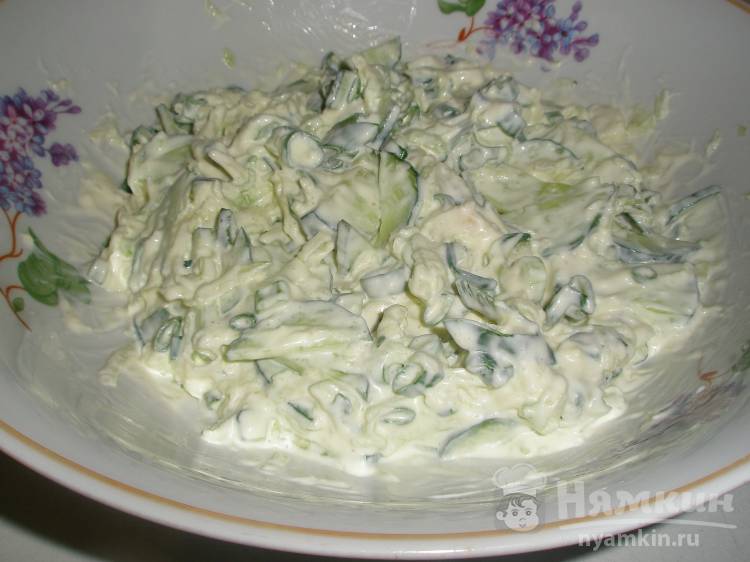 Салат из редьки с огурцом и зеленым луком