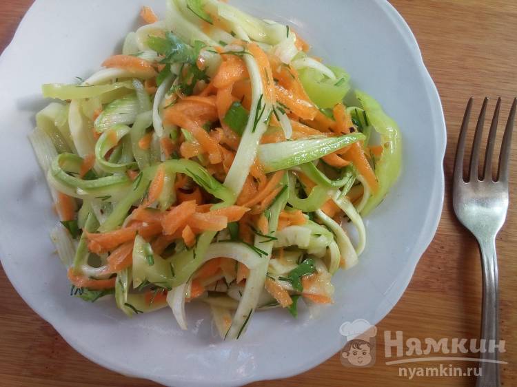 Салат из кабачков и моркови по-корейски