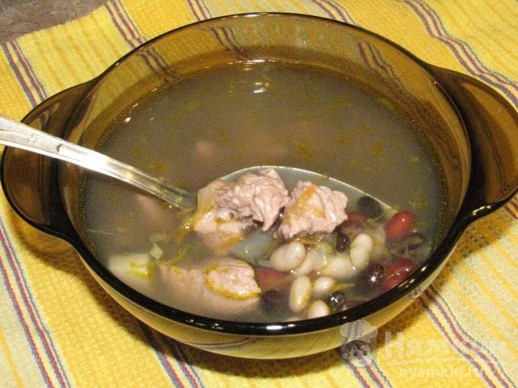 Суп из индейки с фасолью