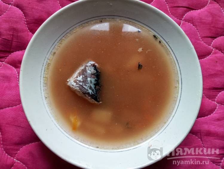 Рыбный суп из консервы с томатной пастой 