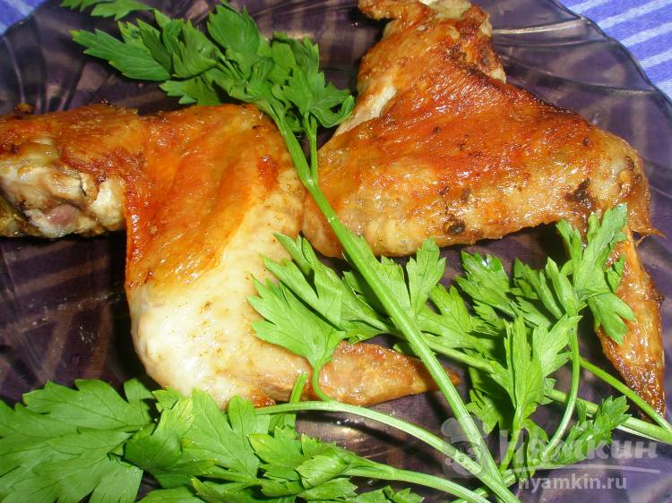 Запеченные куриные крылышки с имбирем и жгучим перцем в духовке