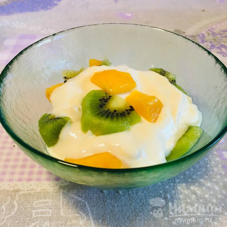 Фруктовый салат с йогуртом: простой рецепт