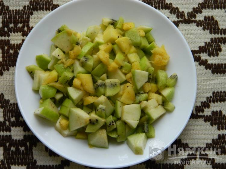 Фруктовый салат с манго