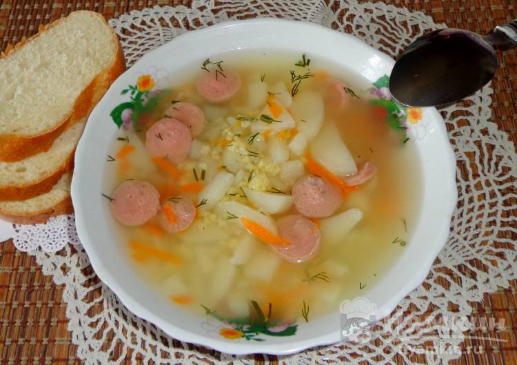 Пшенный суп с сосисками