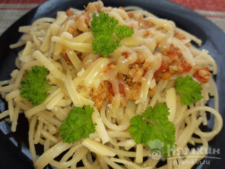 Спагетти с соусом болоньезе по-домашнему