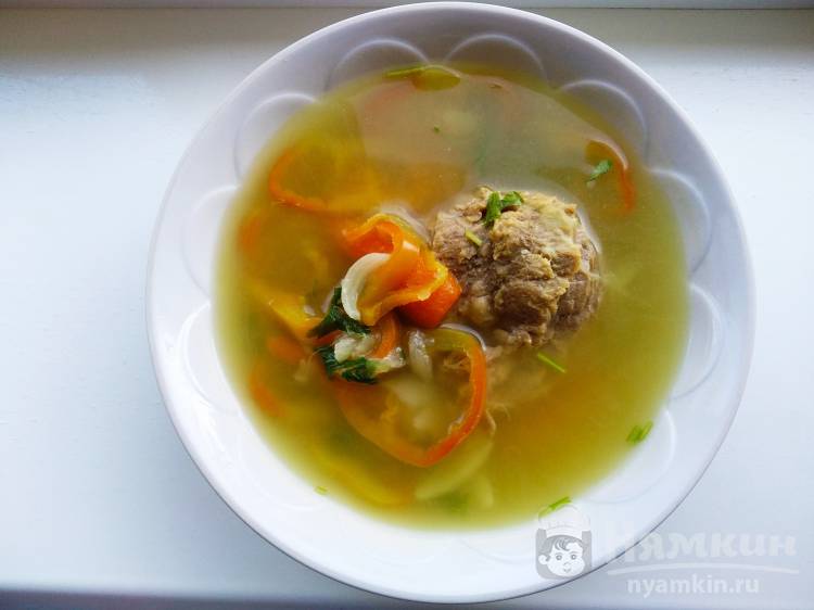 Легкий суп с говядиной и овощами