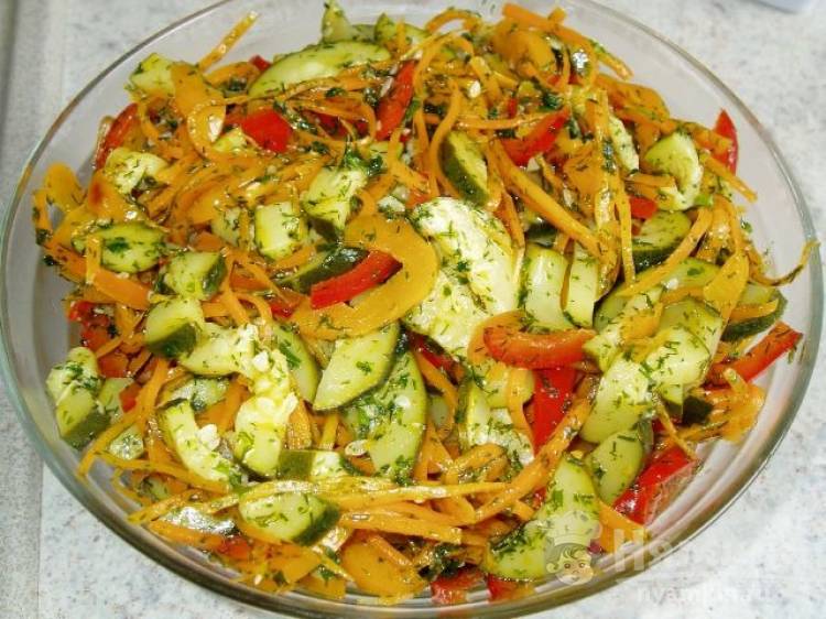 Салат овощной из кабачков