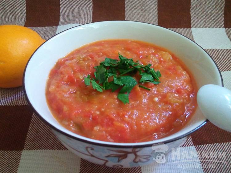 Овощной суп-пюре с помидорами и огурцами