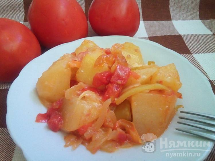 Картофель запеченный с болгарским перцем и помидорами