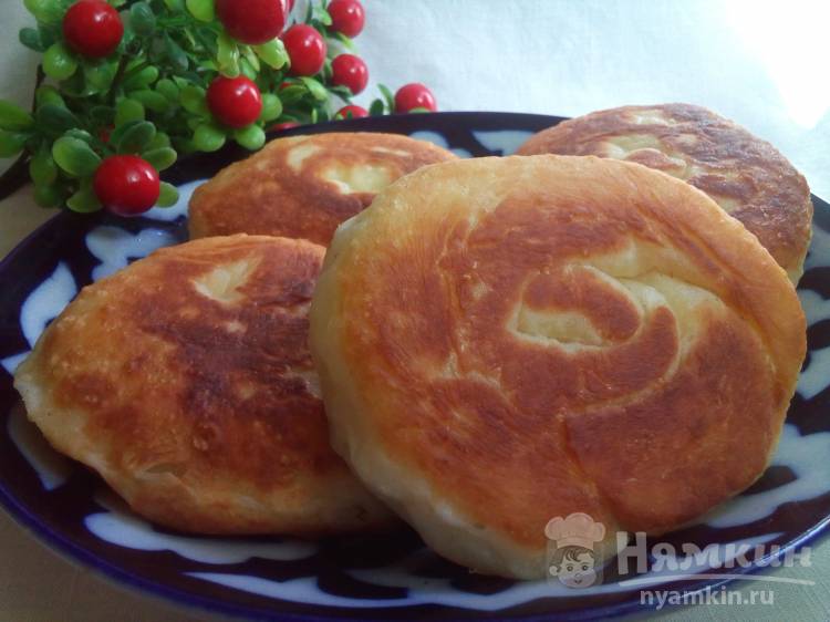 Каттама – лепешки с луком на сковороде по-киргизски