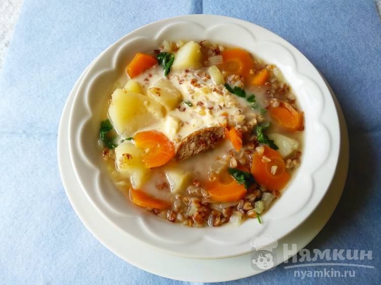Густой гречневый суп с мясом и овощами