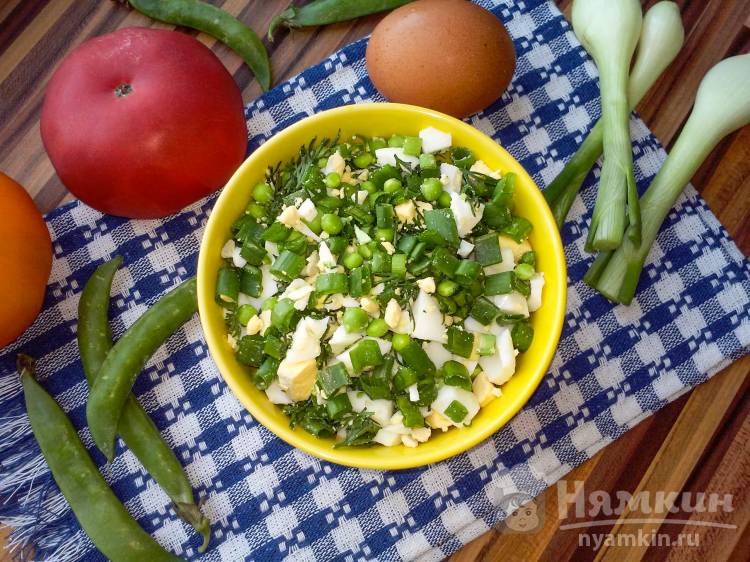 Салат с зеленым луком и яйцом за 5 минут 