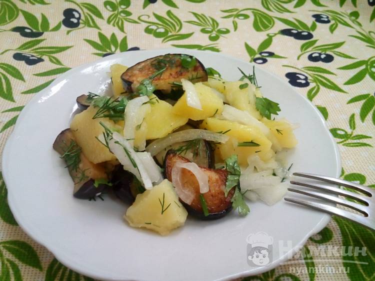 Салат из баклажанов и картофеля