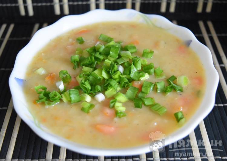 Густой суп-пюре с овощами и зеленым луком