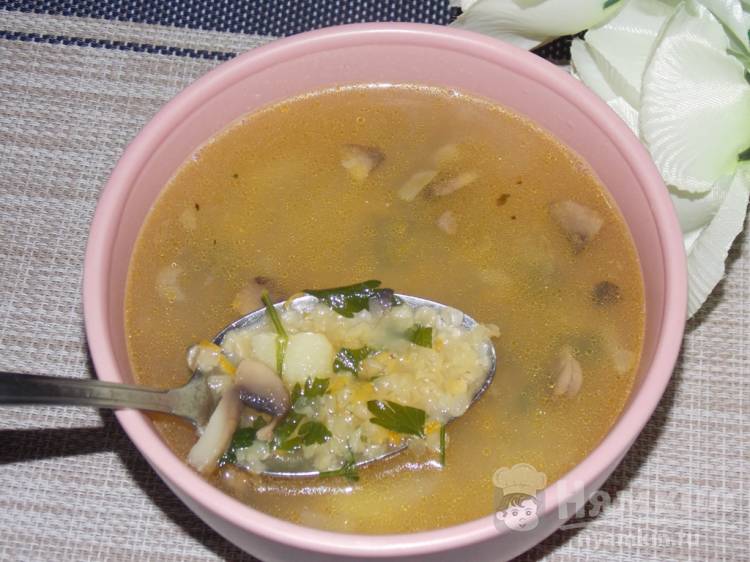 Чечевичный суп с шампиньонами и картофелем