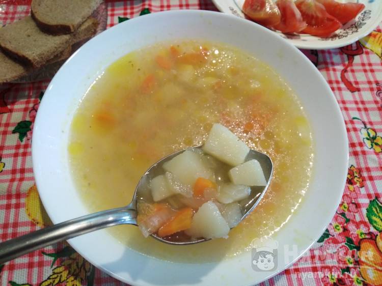 Картофельный суп на бульоне из потрошков