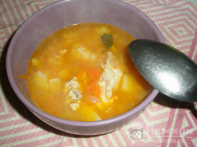Гороховый суп со свининой и болгарским перцем