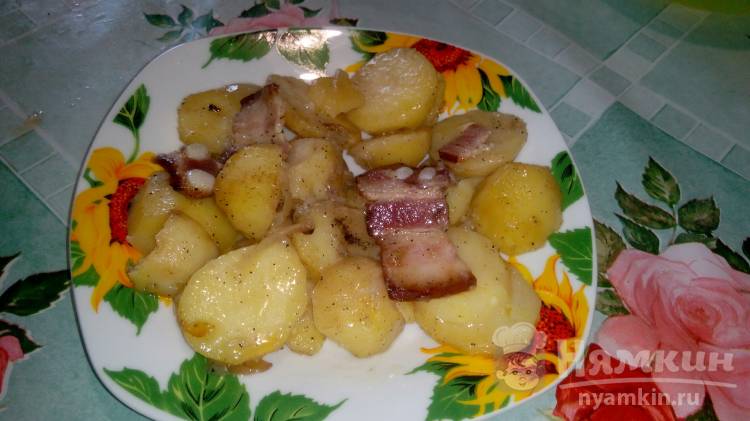 Запечённый картофель с салом в фольге