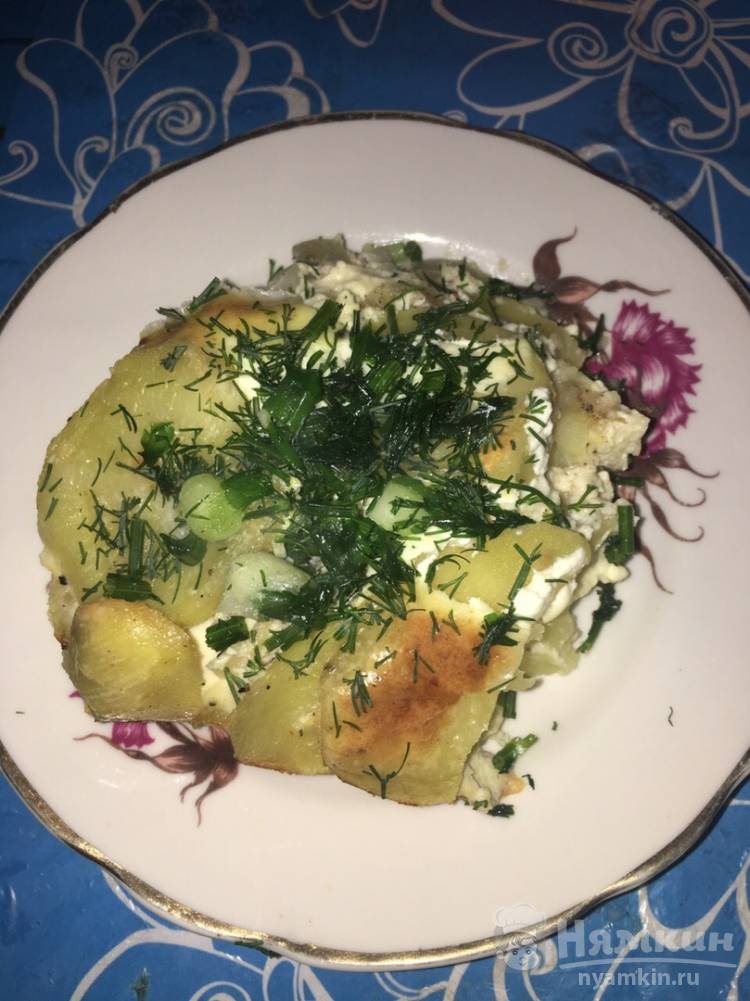 Запечённый картофель в духовке с мясом и яйцом